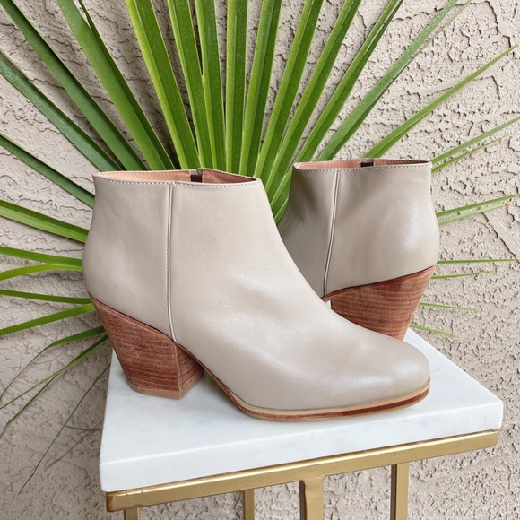 Rachel Comey Shoes - RACHEL COMEY NWOT Taupe Leather Mars Booties